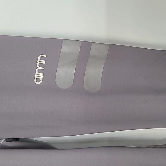 ❤️ NWOT aim'n Workout Leggings - Picture 2 of 8
